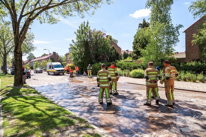 Sterke gaslucht bij sinkhole