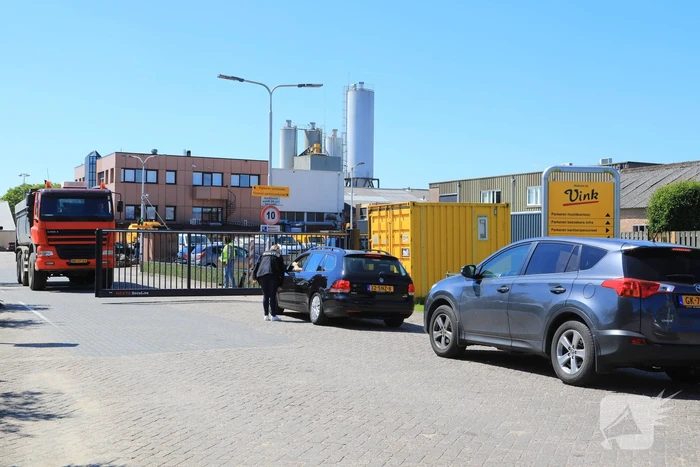 Politie doorzoekt vier locaties van afval- en grondbewerkingsbedrijf Vink