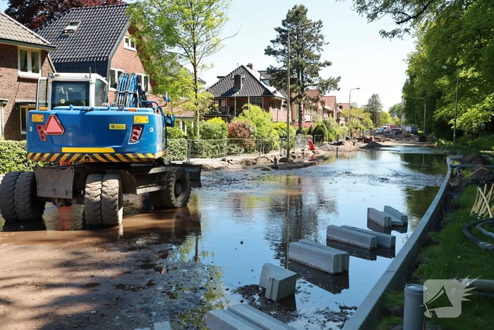 Waterleiding gesprongen door graafwerkzaamheden