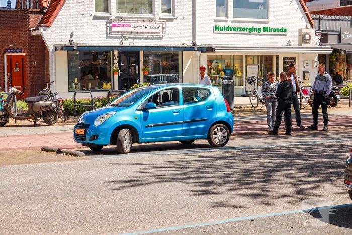 Jonge fietsster gewond na botsing met auto