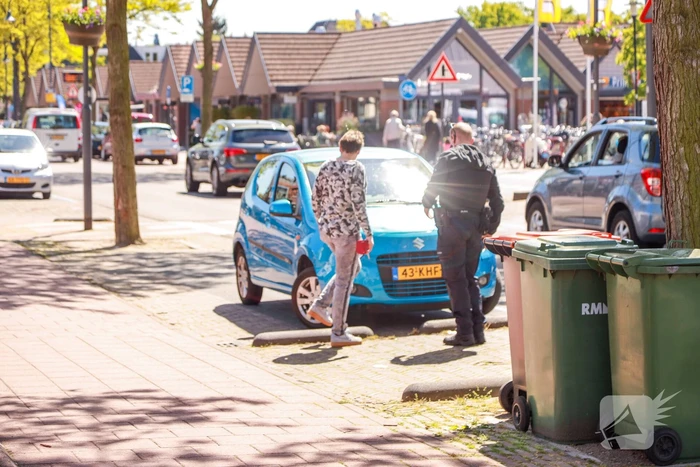Jonge fietsster gewond na botsing met auto
