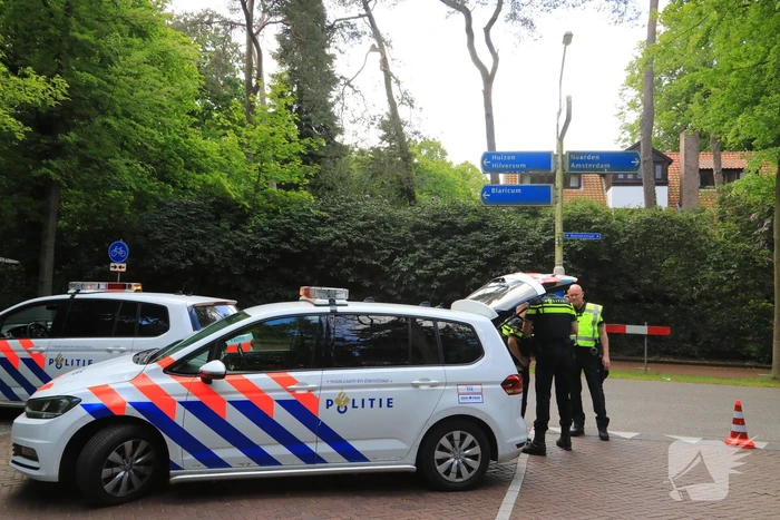 Gifwolk bij schoonmaken zwembad