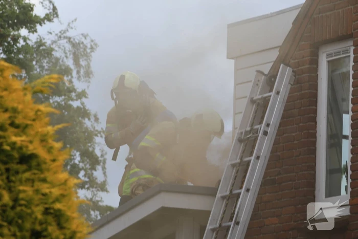 Veel rook bij brand in woning