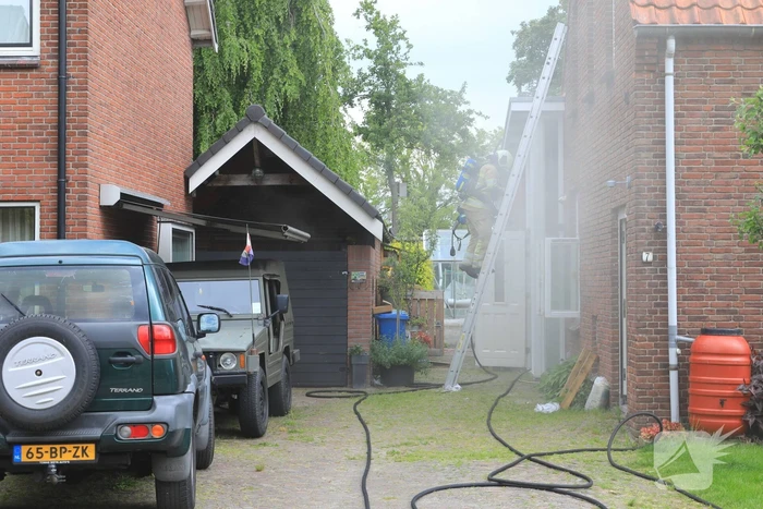 Veel rook bij brand in woning