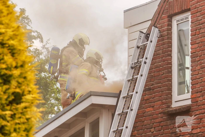 Veel rook bij brand in woning