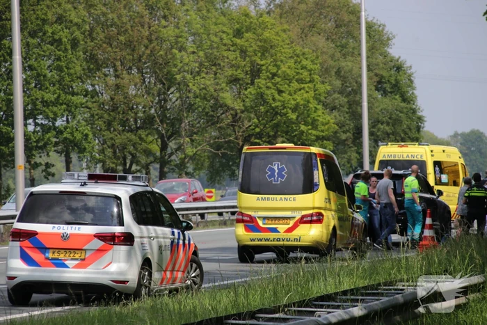 Drie voertuigen botsen, A1