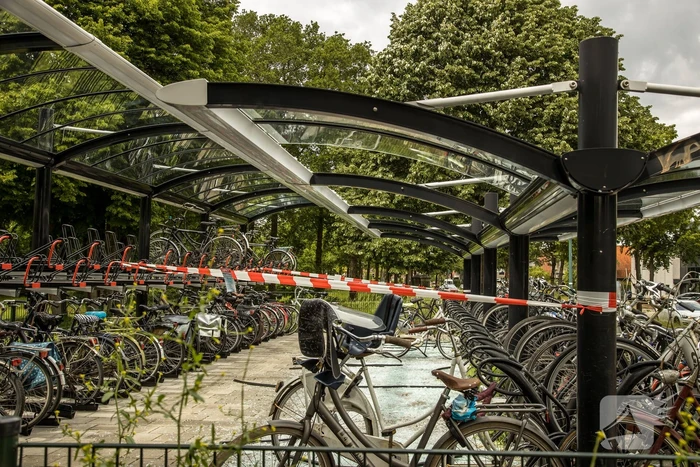 Getuigen gezocht vernieling fietsenstalling