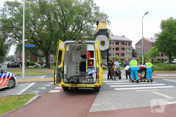 Scooterrijder gewond na botsing met auto