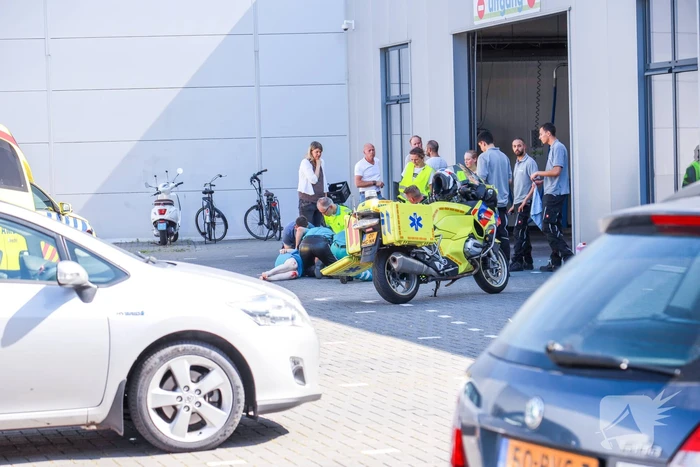 Hoogzwangere vrouw aangereden