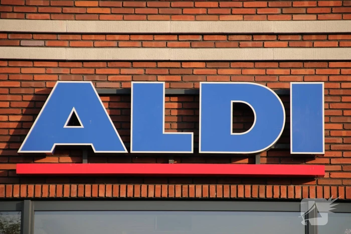Dader vlucht na overval op Aldi