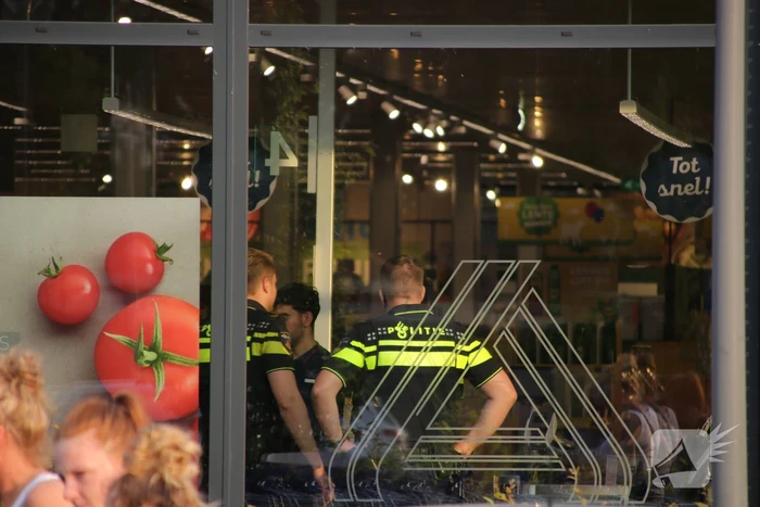 Dader vlucht na overval op Aldi