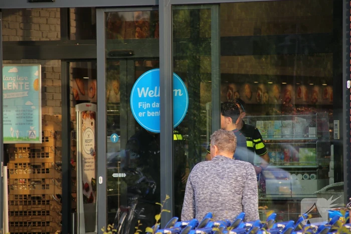 Dader vlucht na overval op Aldi