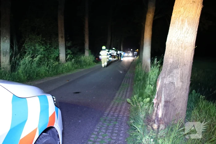 Gewonde bestuurder vlucht na crash
