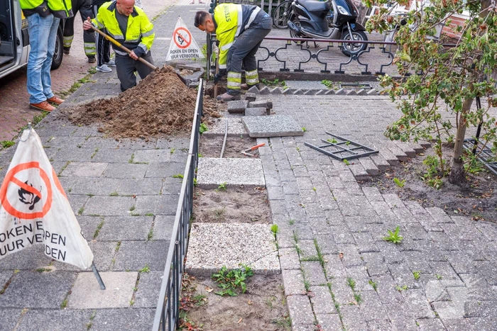 Bewoner doorboord gasleiding met hekwerk
