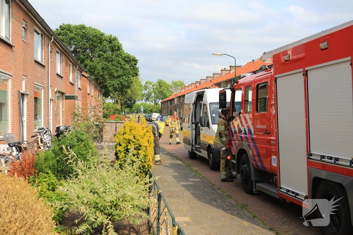 Bewoner doorboord gasleiding met hekwerk