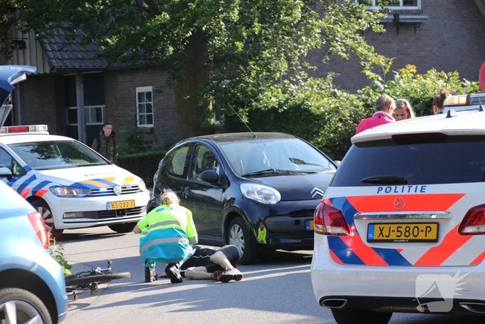 Mountainbiker gewond na botsing met auto