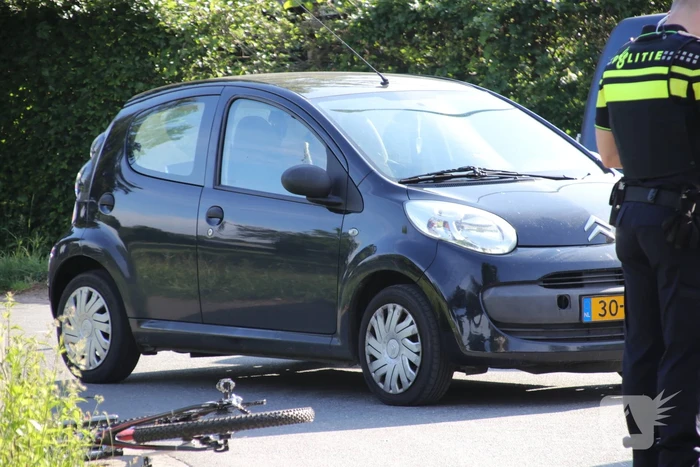 Mountainbiker gewond na botsing met auto