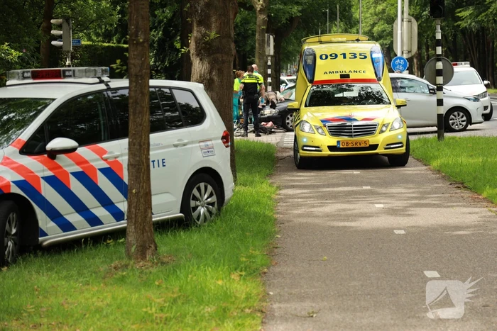 Overstekende fietser aangereden