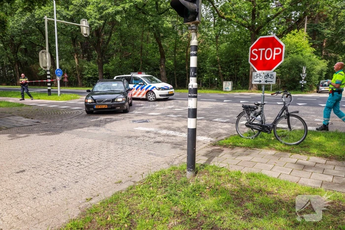 Overstekende fietser aangereden