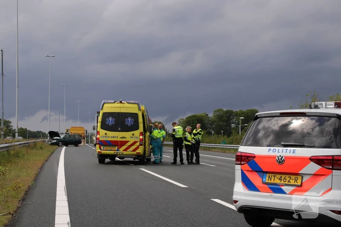 Twee rijbanen afgesloten wegens ongeval met vrachtwagen