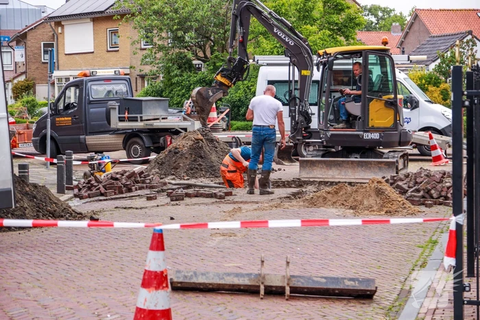 Straat afgesloten door waterlekkage