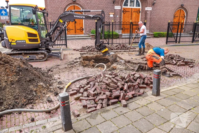 Straat afgesloten door waterlekkage