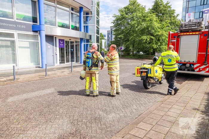 Bedrijf ontruimd na gaslucht