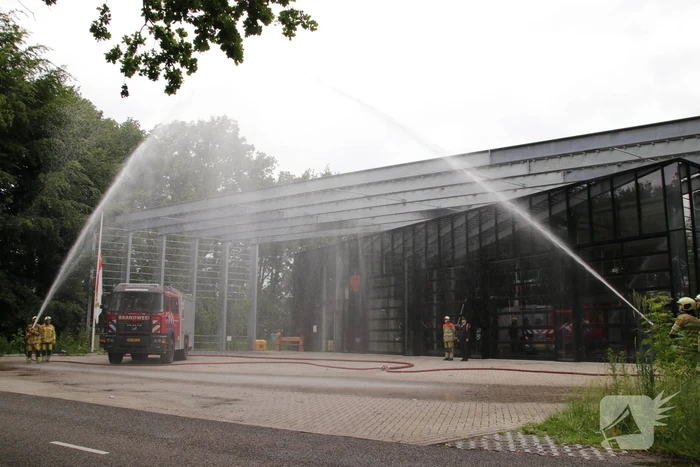 Herdenking omgekomen brandweerlieden bij kazerne Maarsbergen