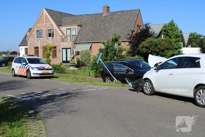 Flinke schade bij aanrijding op kruising