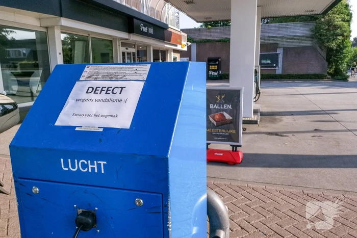 Vandalen vernielen bandenpomp