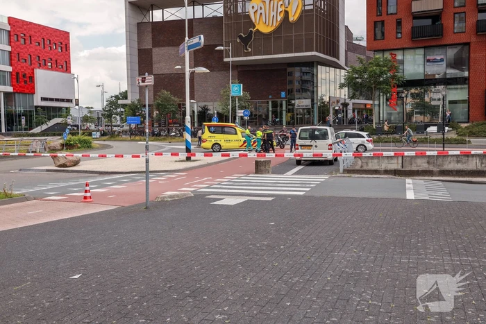 Snorfietser gewond na botsing