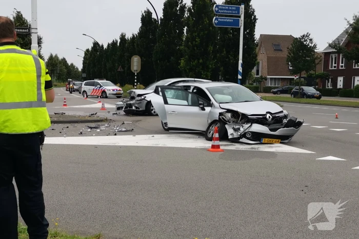Veel schade bij aanrijding