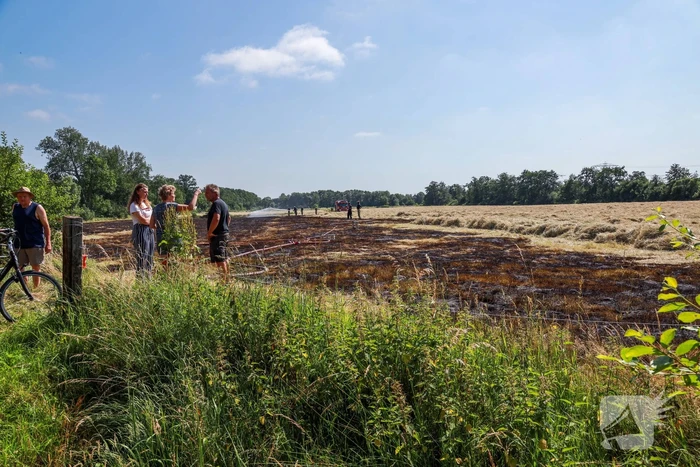 Meters grasland in brand