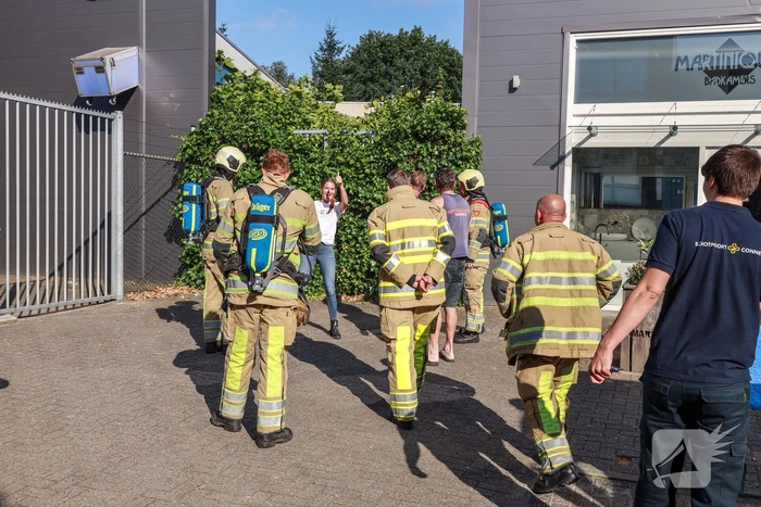 Zwarte rook op terrein van PG Cases