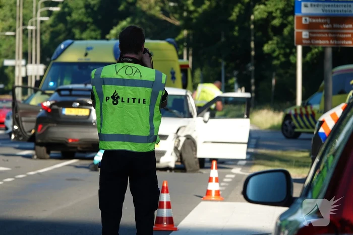 Vier gewonden bij aanrijding