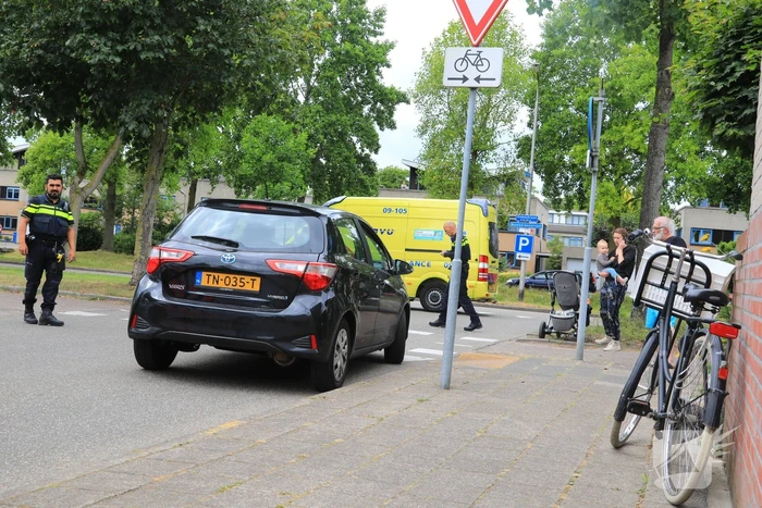 Overstekende fietsster aangereden