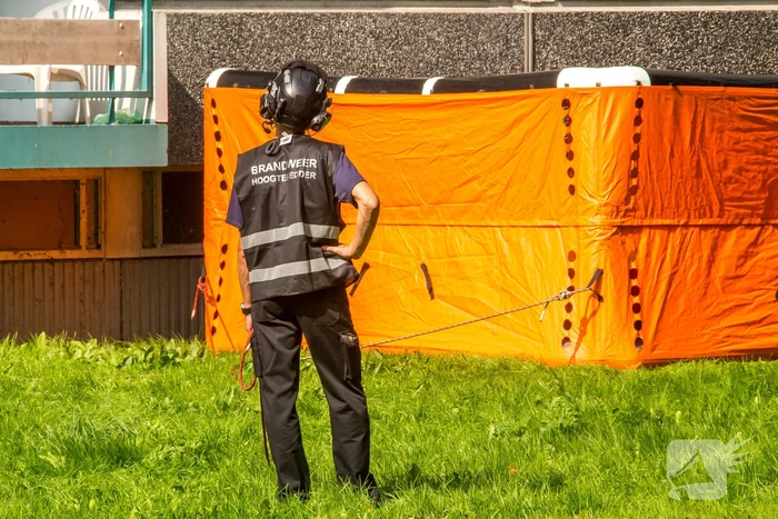 Hoogtereddingsteam ingevlogen met politieheli