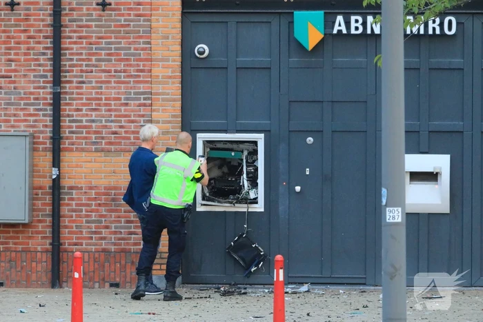 Plofkraak ABN AMRO pinautomaat