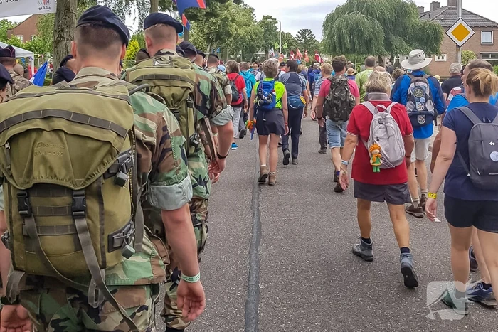 103e Vierdaagse van Nijmegen van start gegaan