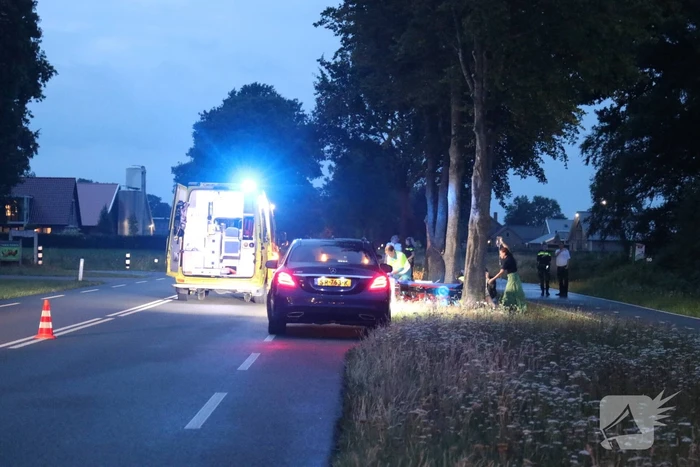 Fietser zwaargewond bij aanrijding met auto