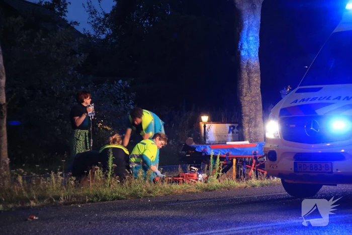 Fietser zwaargewond bij aanrijding met auto