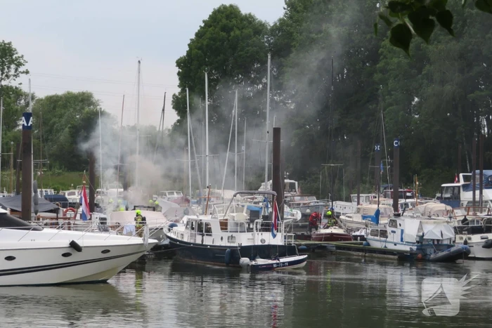 Twee boten in brand, Ã©Ã©n persoon overleden