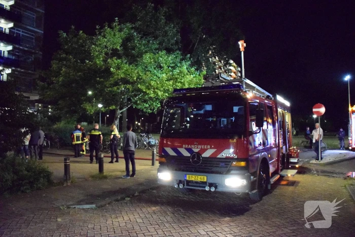 Twee personen ademen rook in bij brand in flat