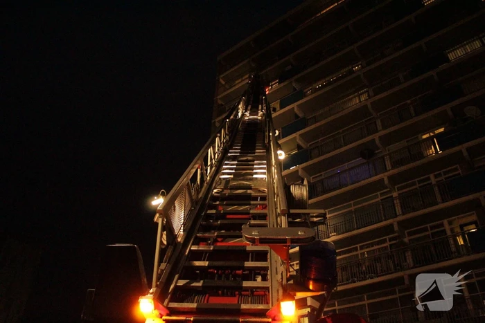 Twee personen ademen rook in bij brand in flat