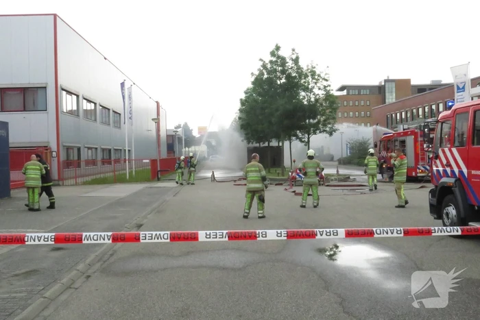 Veel rook bij brand stroomhuis