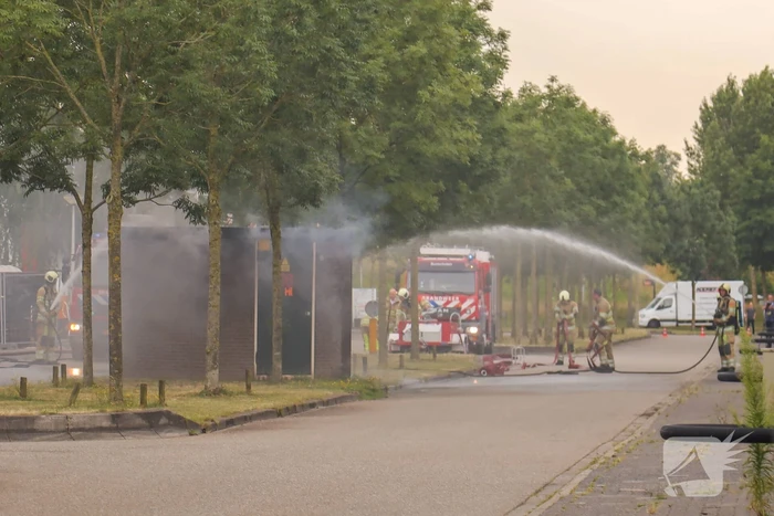 Veel rook bij brand stroomhuis