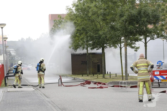 Veel rook bij brand stroomhuis