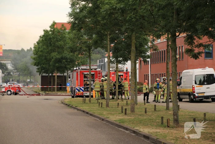 Veel rook bij brand stroomhuis