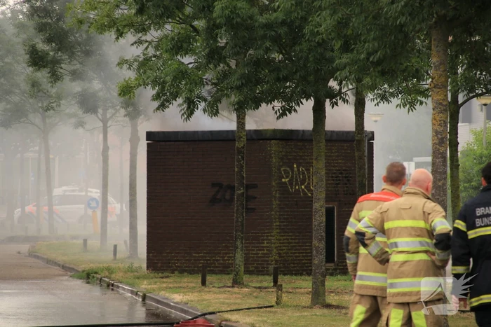 Veel rook bij brand stroomhuis