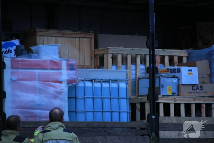 Vrachtwagen trailer vol drugs benodigdheden aangetroffen